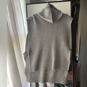 Madewell grey turtle neck sweater vest